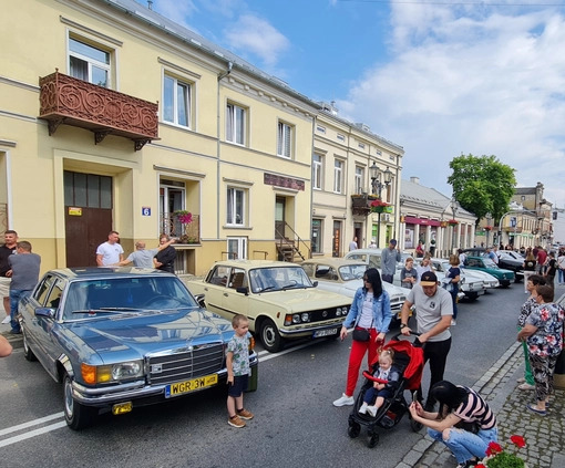 Mercedes-Benz Klasa S cena 40000 przebieg: 276000, rok produkcji 1979 z Krajenka małe 154